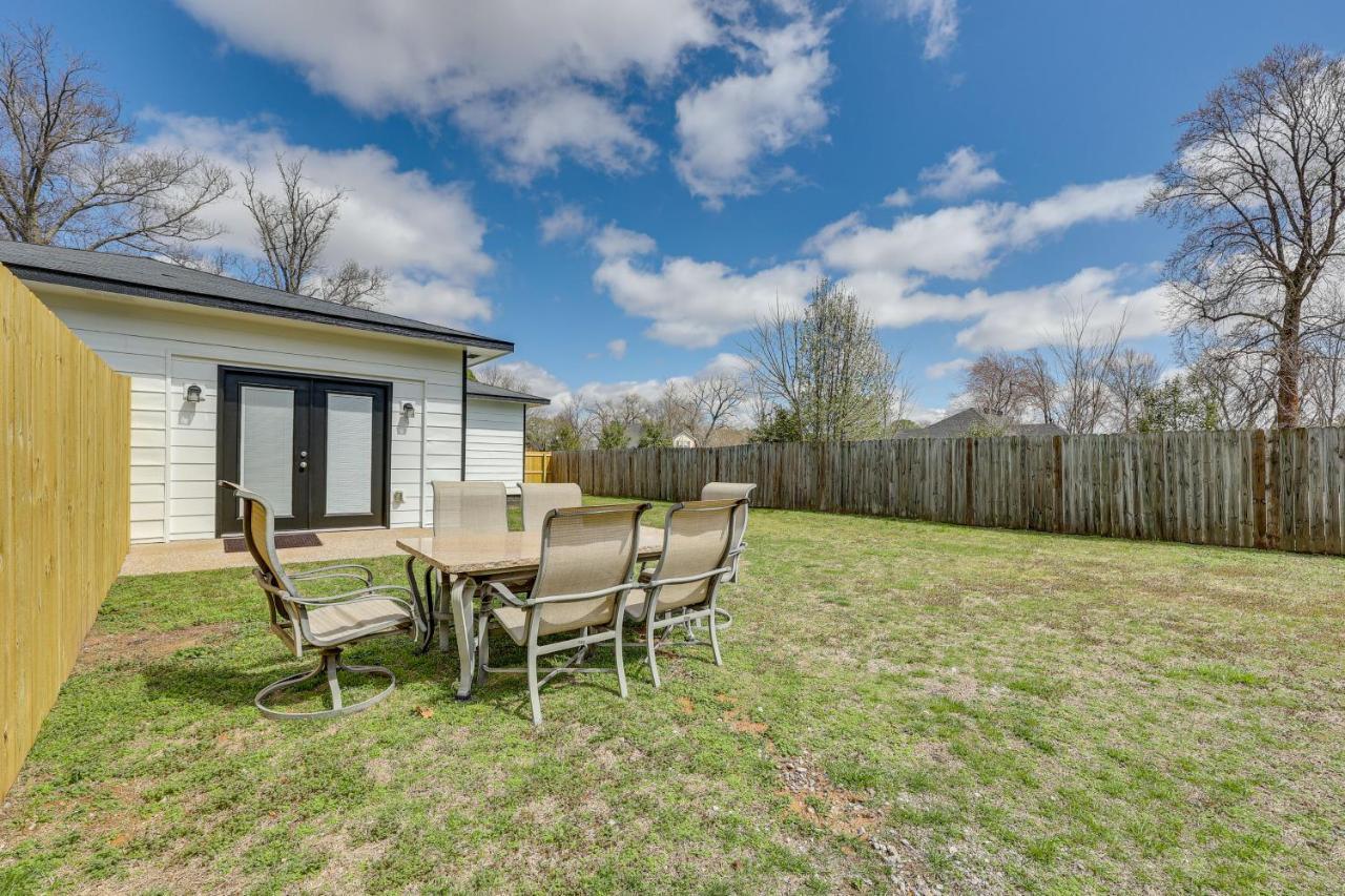 Home Grassy Yard, Walk To Bentonville Square Экстерьер фото